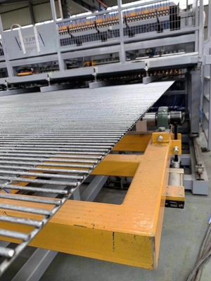 เครื่องยืดและตัดลวดเหล็กเส้นขนาดเส้นผ่านศูนย์กลาง 4-8mm